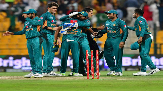 Pakistan beat New Zealand in last-over thriller