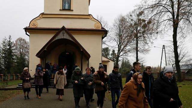 Clerical abuse scandal divides parishes, politics in Poland