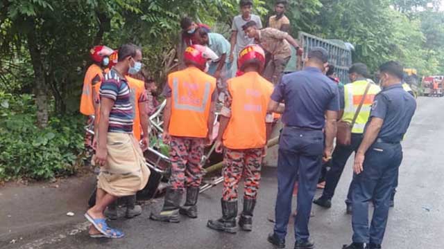 6 killed in Bagerhat road accident