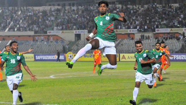 সন্ধ্যায় বাংলাদেশ-পাকিস্তান ফুটবল লড়াই
