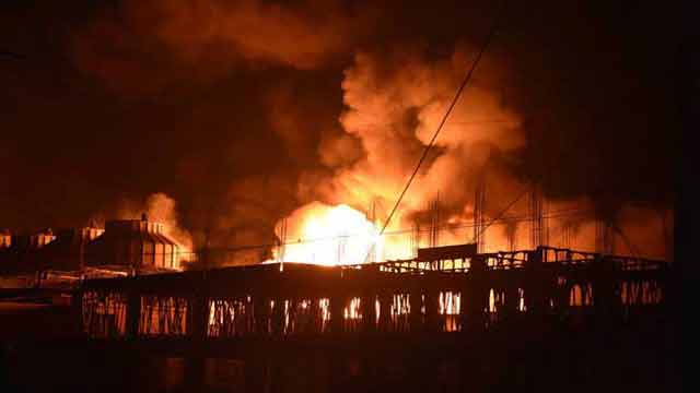 আট ঘণ্টা পর কুমিল্লা ইপিজেডের আগুন নিয়ন্ত্রণে