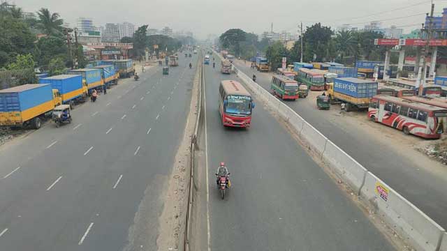 Countrywide blockade: Dhaka sees low traffic