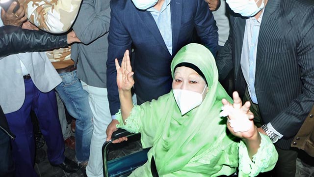 Khaleda Zia shifted to cabin from CCU at Evercare Hospital