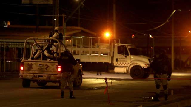 7 killed as Mexican police seek escaped prisoners