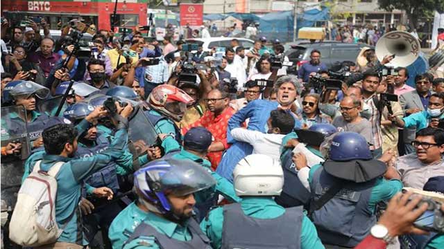 Dozens injured as police attack Ganatantra Mancha march in Dhaka