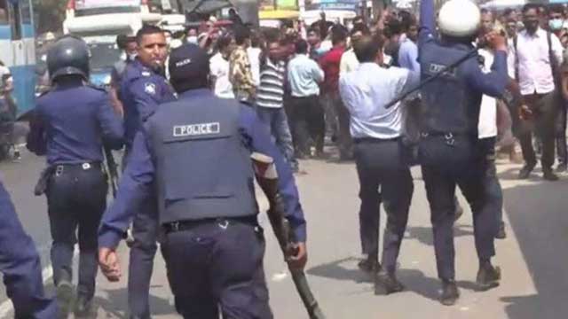 30 injured in police-BNP clash in Savar
