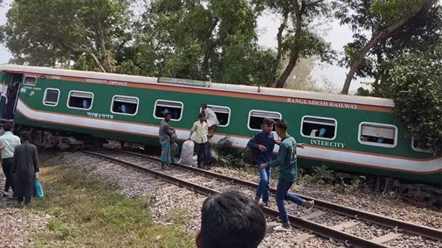 CTG's rail link snapped as Bijoy Express train derails in Cumilla, several hurt