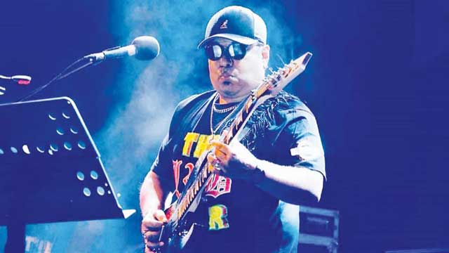 Legendary rock singer Ayub Bachchu’s 59th birth anniv today