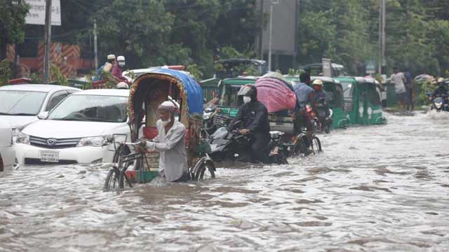 Overnight rains lead to waterlogging in Dhaka