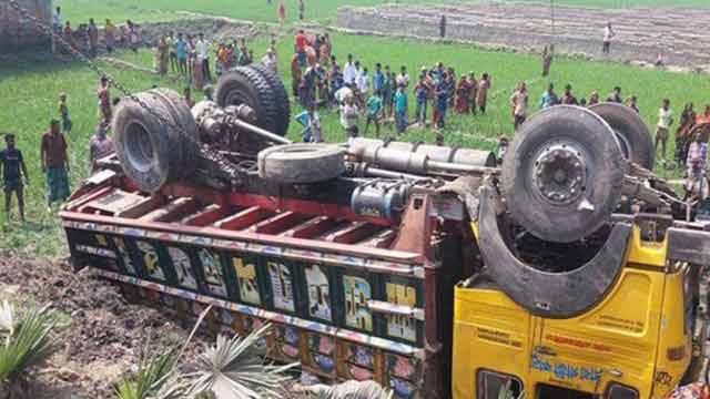 2 killed in Rajshahi truck plunge