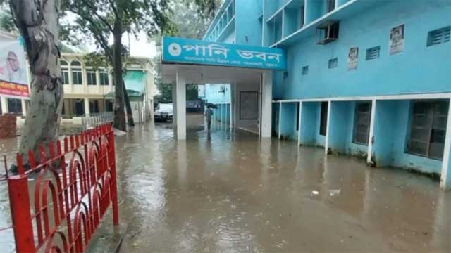 Chittagong faces severe flooding, mayor's home under water