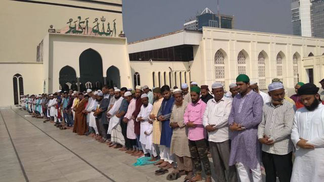 Prayer at nat’l mosque for Chawkbazar victims
