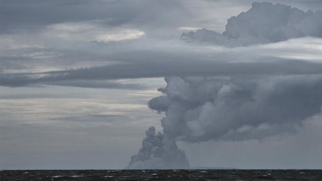 Indonesian volcano's dramatic collapse