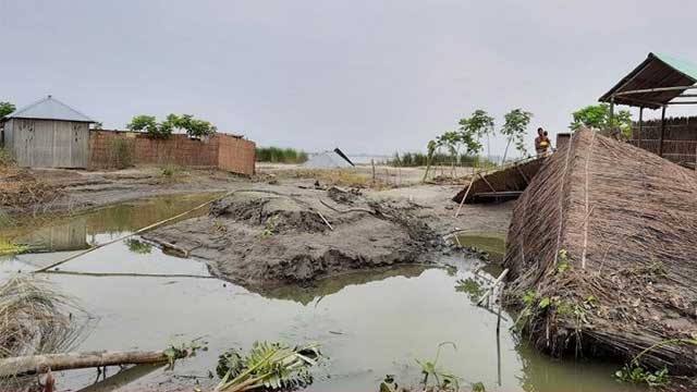 Flood situation worsens again in Kurigram, Nilphamari districts