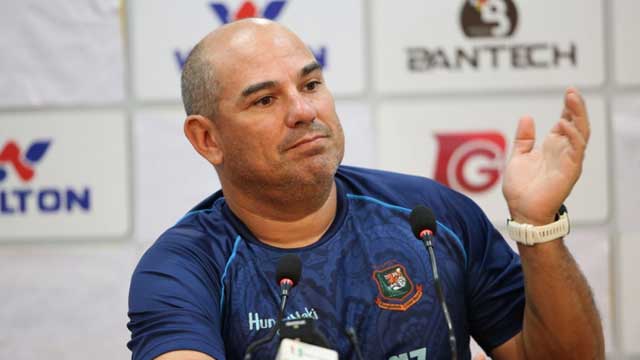 Russell Domingo steps down as Bangladesh coach