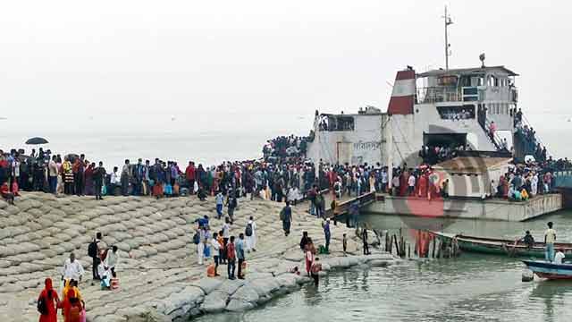 Eid rush forces resumption of Paturia, Shimulia ferries
