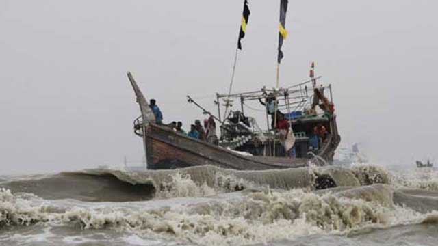 34 fishermen go missing as 11 trawlers sink in Bay