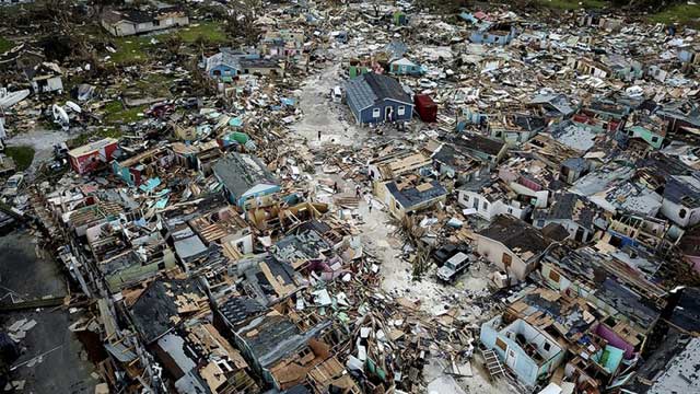 Hurricane death toll in Bahamas at 30 as aid begins to land