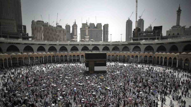 Coronavirus: Saudi Arabia suspends entry for Umrah pilgrims