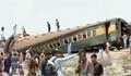 At least 15 killed after train derails in Pakistan