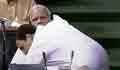 Rahul hugs Modi in surprise move