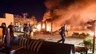 At least four people killed in explosion at Pakistan top hotel