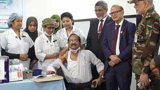 Govt starts administering second booster dose of Covid-19 vaccine in Bangladesh