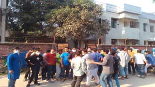 10 injured as clash erupts centring patient's death at Jamalpur General Hospital