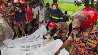 Six dead in Natore road accident