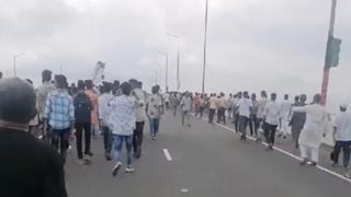 Thousands walk on Padma bridge