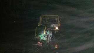 5 killed in Cumilla road accident