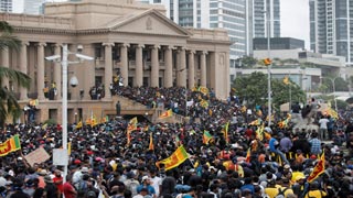 Sri Lanka opposition parties meet to name new govt amid turmoil
