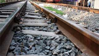 3 children crushed under wheels of train in Mohakhali