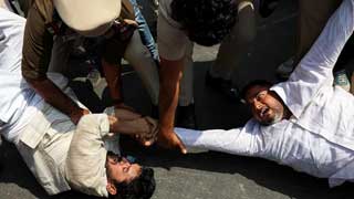 India opposition members detained after arrest of Delhi leader Kejriwal