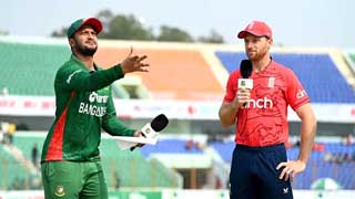 Bangladesh sent to bat by England, Tanvir debuts