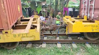 Freight train derails in Tongi; Dhaka-Ctg train services halted