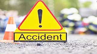 Father, daughter killed as truck ploughs into roadside house in Pabna