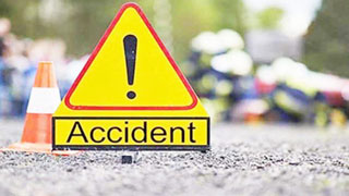 4 killed in Nawabganj road crash