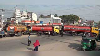Khulna oil tanker workers go on indefinite strike, disrupting fuel supplies
