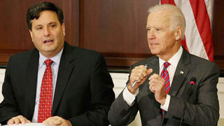 Biden chooses longtime adviser Ron Klain as chief of staff