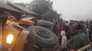 Four women of same family killed in Nawabganj road accident