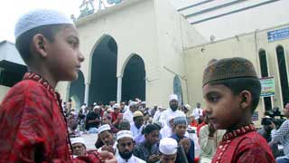 First Eid jamaat held at Baitul Mukarram mosque