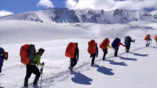 10 climbers killed in Iran after heavy snowfall