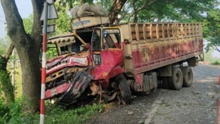 5 dead in truck-human hauler collision in Sirajganj