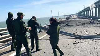 Crimea bridge resumes traffic after blast