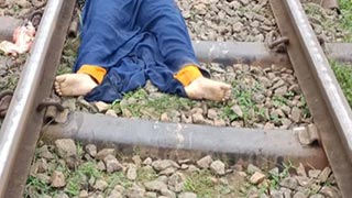 Woman ‘commits suicide’ jumping under train in Gazipur, daughter hurt