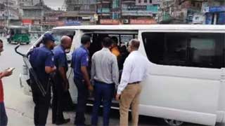 Long tailbacks in Aminbazar as police set up checkpost