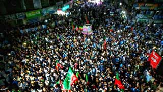 Massive protests in Pakistan against Imran Khan's ouster