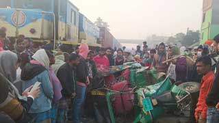 One killed as train hits three-wheeler in Cumilla