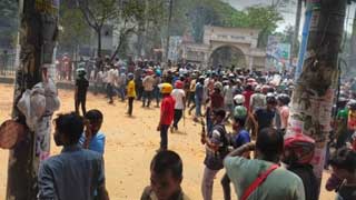 Dhaka New Market 'battleground': At least 25, including journos, injured